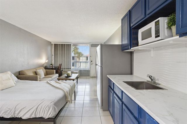 43420 HIGHWAY 27 464, Davenport, FL 33837