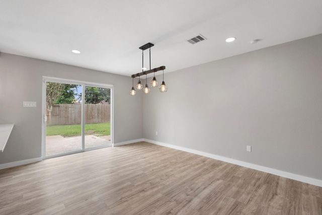 202 Harold Lane, Baytown, TX 77521