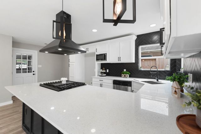 202 Harold Lane, Baytown, TX 77521