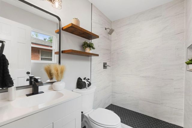 202 Harold Lane, Baytown, TX 77521