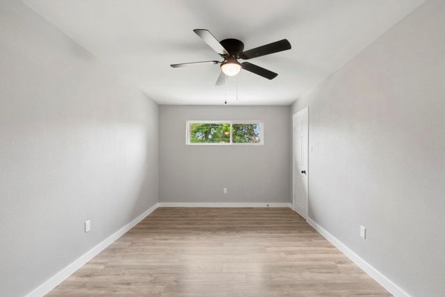 202 Harold Lane, Baytown, TX 77521