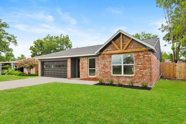 202 Harold Lane, Baytown, TX 77521