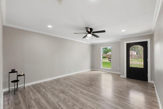 202 Harold Lane, Baytown, TX 77521