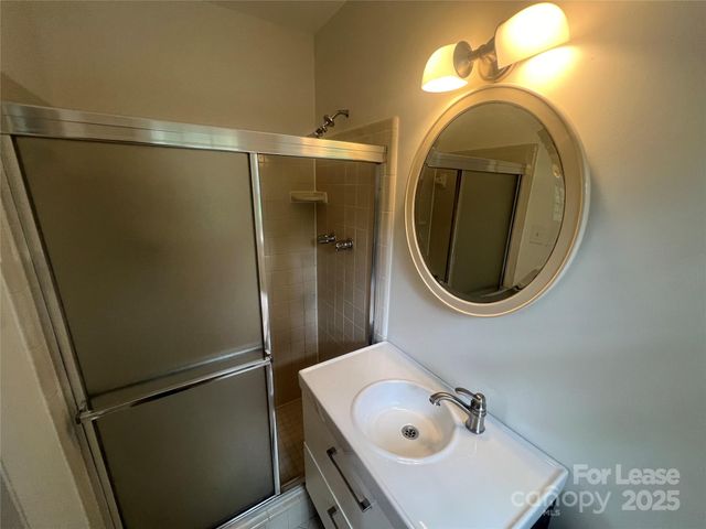 6611 Lancer Drive, Charlotte, NC 28226