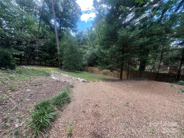 6611 Lancer Drive, Charlotte, NC 28226