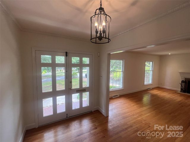 6611 Lancer Drive, Charlotte, NC 28226