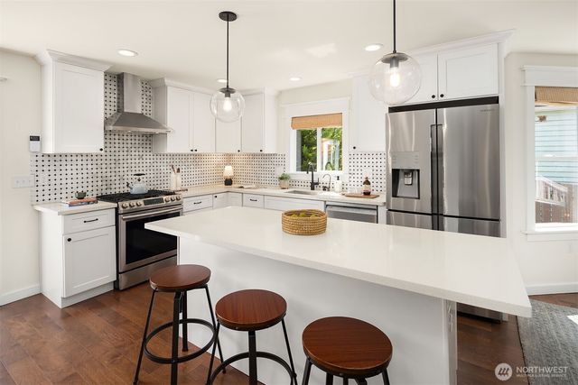906 29th Avenue, Seattle, WA 98122