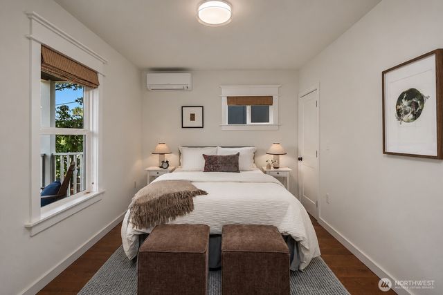 906 29th Avenue, Seattle, WA 98122