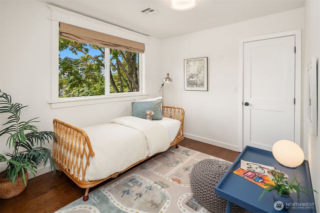 906 29th Avenue, Seattle, WA 98122