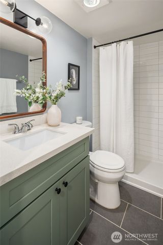 906 29th Avenue, Seattle, WA 98122