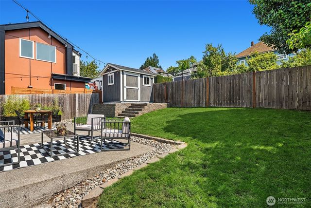 906 29th Avenue, Seattle, WA 98122