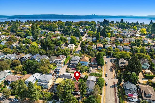 906 29th Avenue, Seattle, WA 98122