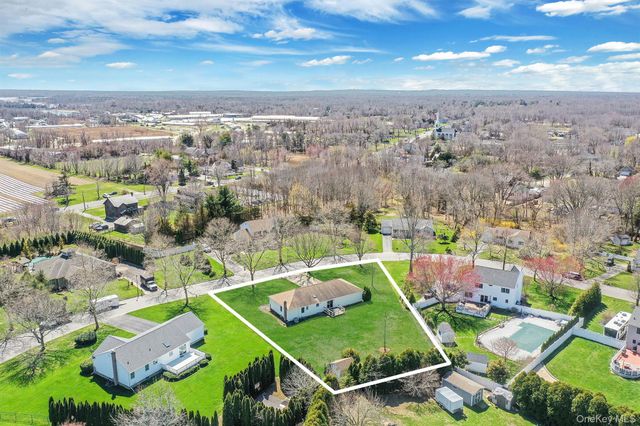 84 Crystal Drive, Aquebogue, NY 11931