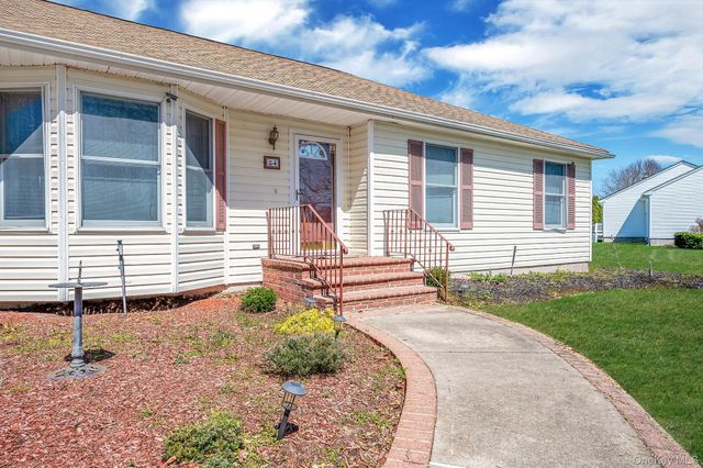 84 Crystal Drive, Aquebogue, NY 11931