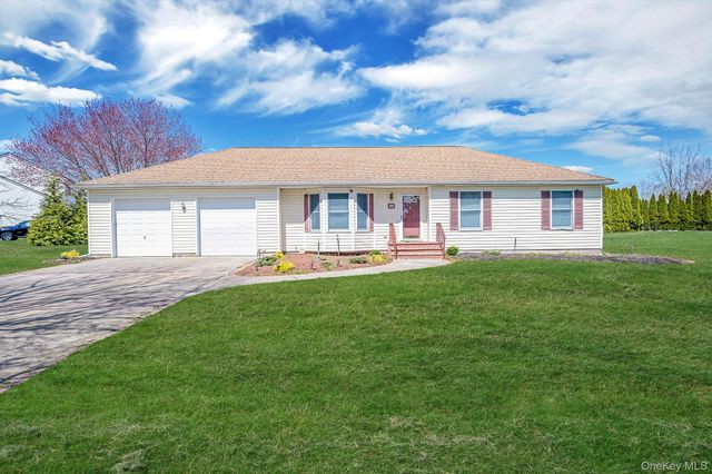 84 Crystal Drive, Aquebogue, NY 11931