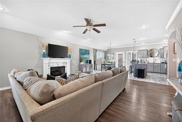 4590 W Croft Drive, Fayetteville, AR 72704