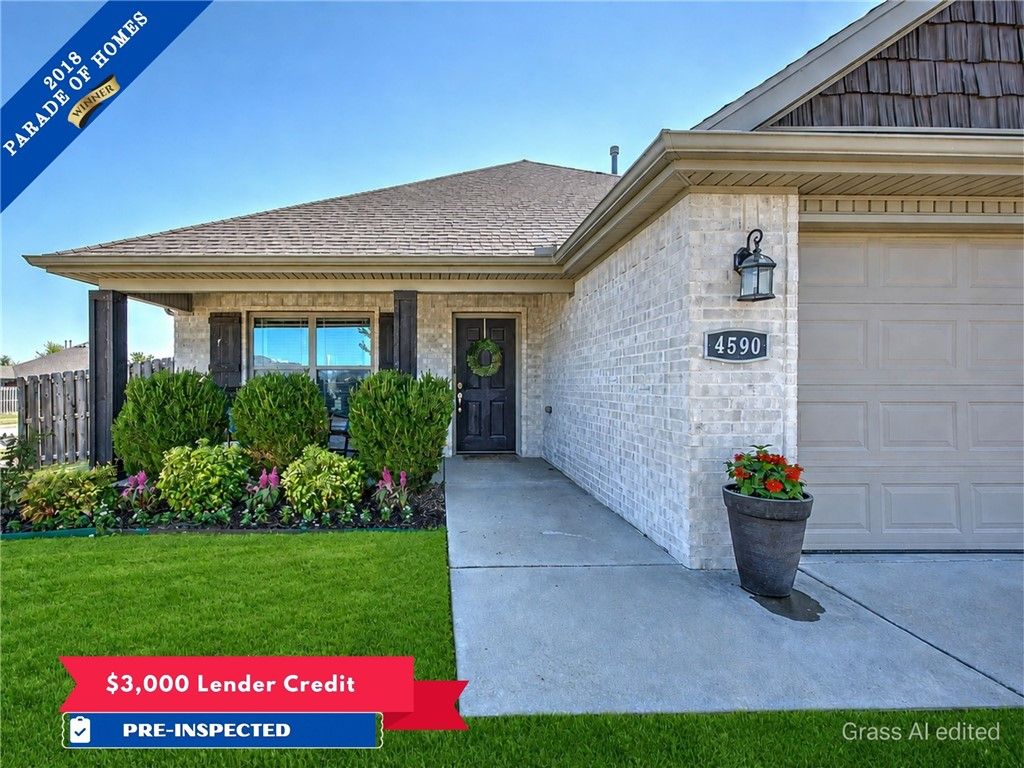 4590 W Croft Drive, Fayetteville, AR 72704