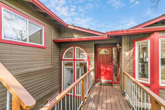 211 Glenview Drive, Ashland, OR 97520