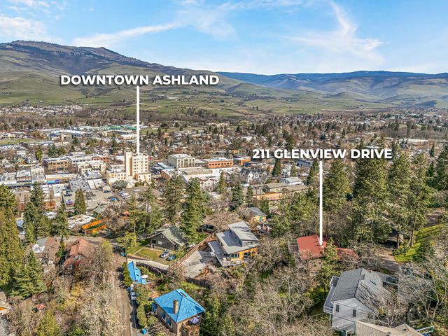 211 Glenview Drive, Ashland, OR 97520