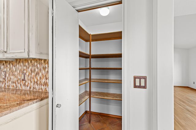 211 Glenview Drive, Ashland, OR 97520