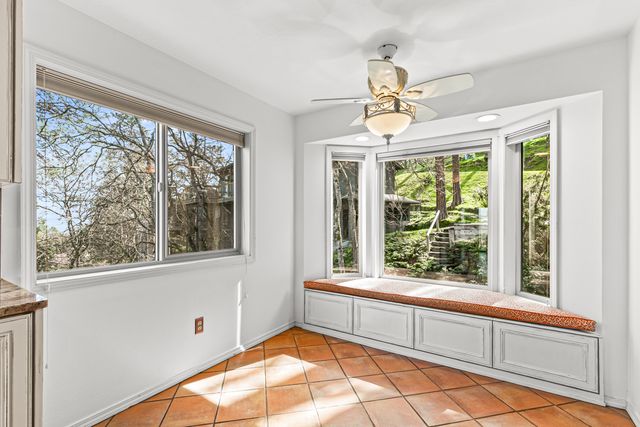 211 Glenview Drive, Ashland, OR 97520