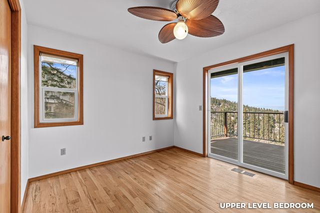 211 Glenview Drive, Ashland, OR 97520