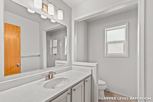 211 Glenview Drive, Ashland, OR 97520