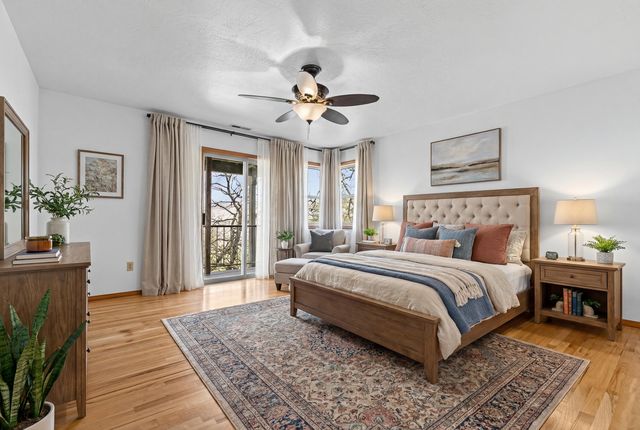 211 Glenview Drive, Ashland, OR 97520