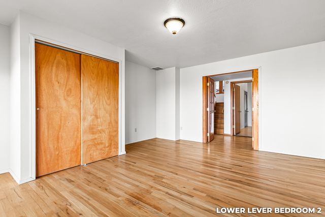 211 Glenview Drive, Ashland, OR 97520