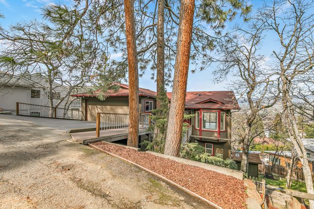 211 Glenview Drive, Ashland, OR 97520