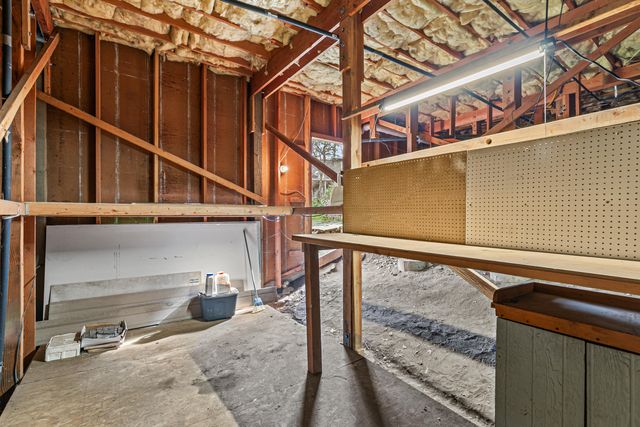 211 Glenview Drive, Ashland, OR 97520