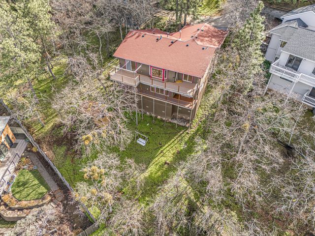 211 Glenview Drive, Ashland, OR 97520