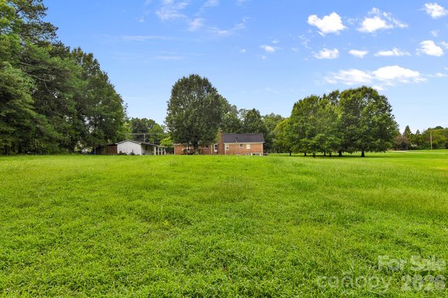 7809, 7837 Lawyers Road, Charlotte, NC 28227