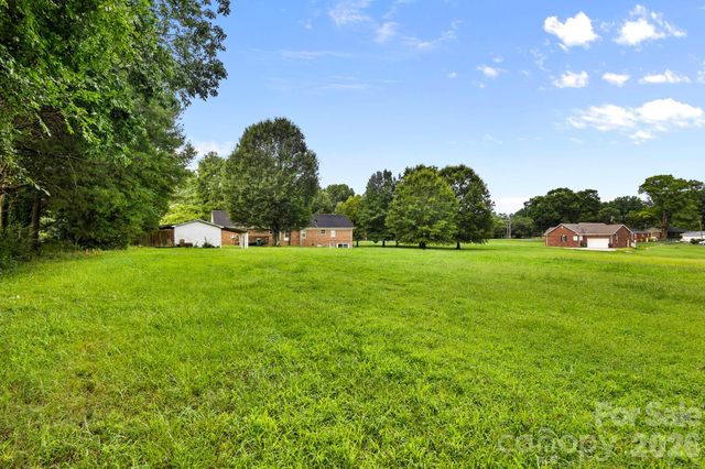 7809, 7837 Lawyers Road, Charlotte, NC 28227