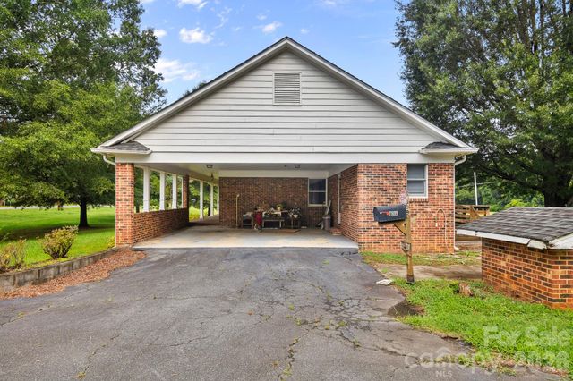 7809, 7837 Lawyers Road, Charlotte, NC 28227