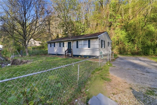 1609 Sugar Creek Drive, Charleston, WV 25387