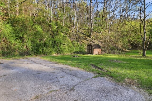 1609 Sugar Creek Drive, Charleston, WV 25387
