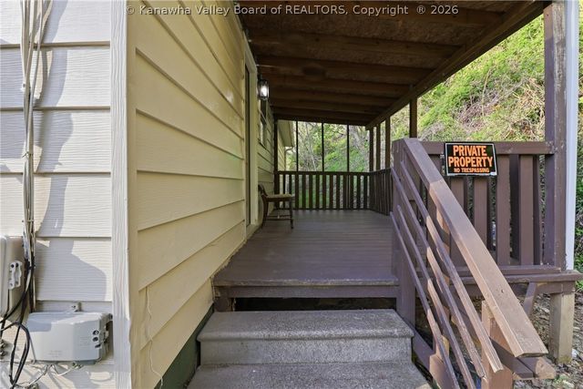 1609 Sugar Creek Drive, Charleston, WV 25387