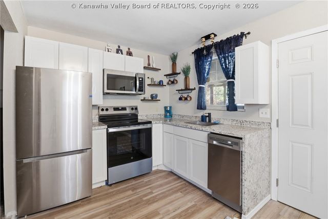 1609 Sugar Creek Drive, Charleston, WV 25387