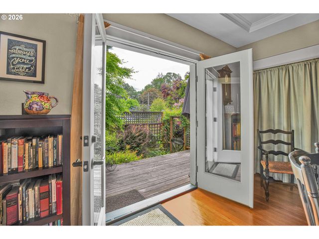 2123 15TH Ave, Forest Grove, OR 97116