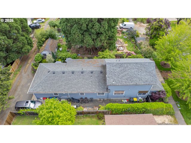 2123 15TH Ave, Forest Grove, OR 97116