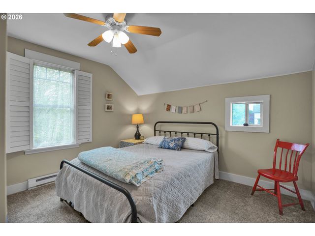 2123 15TH Ave, Forest Grove, OR 97116