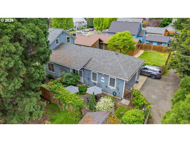 2123 15TH Ave, Forest Grove, OR 97116