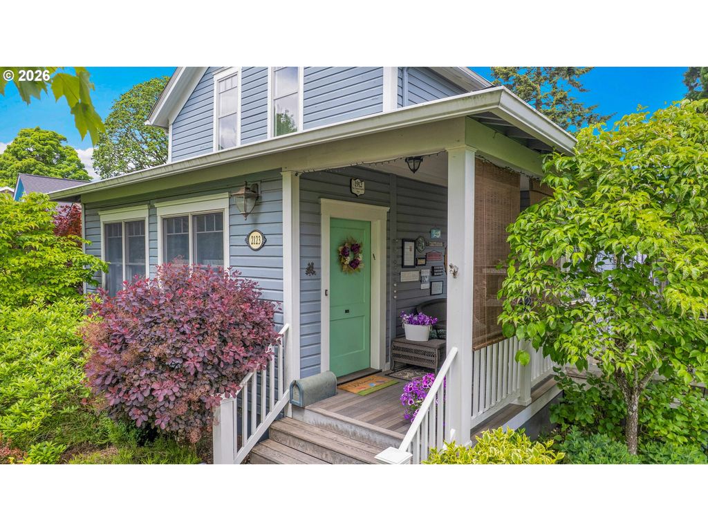 2123 15TH Ave, Forest Grove, OR 97116