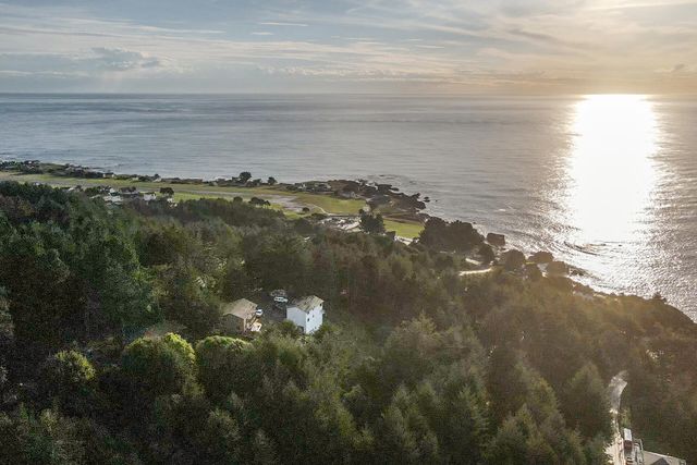 694 Upper Pacific Drive, Shelter Cove, CA 95589