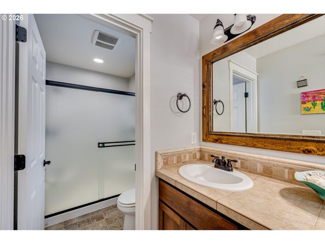 1106 Se 6TH St, Battle Ground, WA 98604