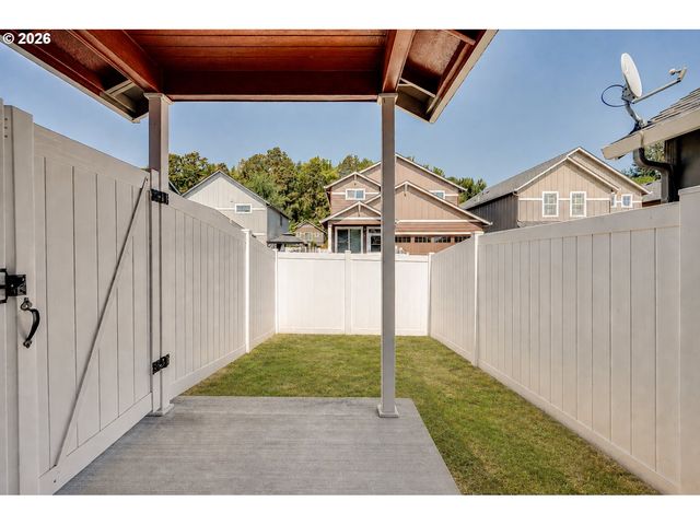 1106 Se 6TH St, Battle Ground, WA 98604