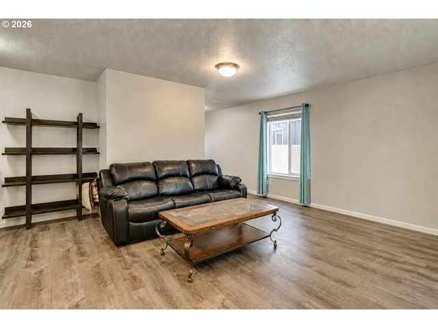 1106 Se 6TH St, Battle Ground, WA 98604