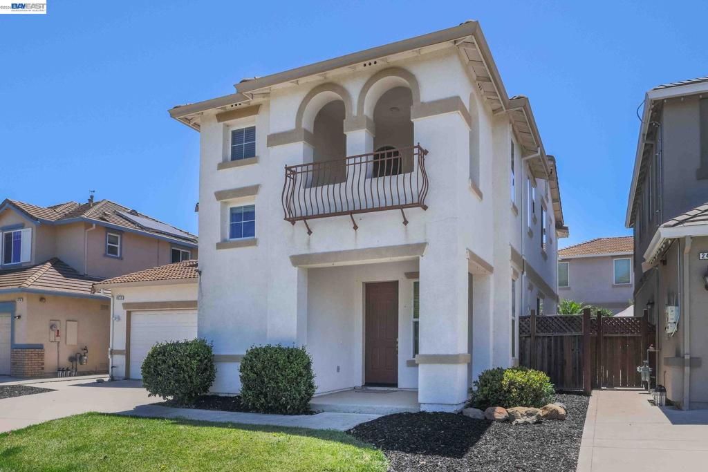 Image 2 of property listing at 2472 Grant St, Brentwood, CA 94513