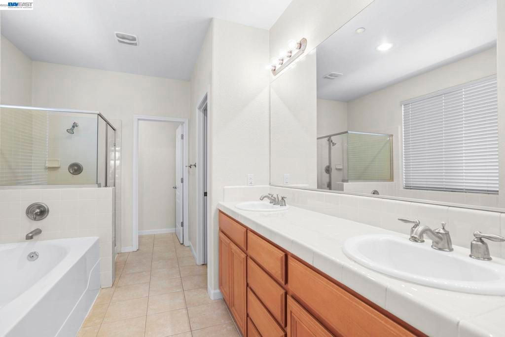 Image 26 of property listing at 2472 Grant St, Brentwood, CA 94513